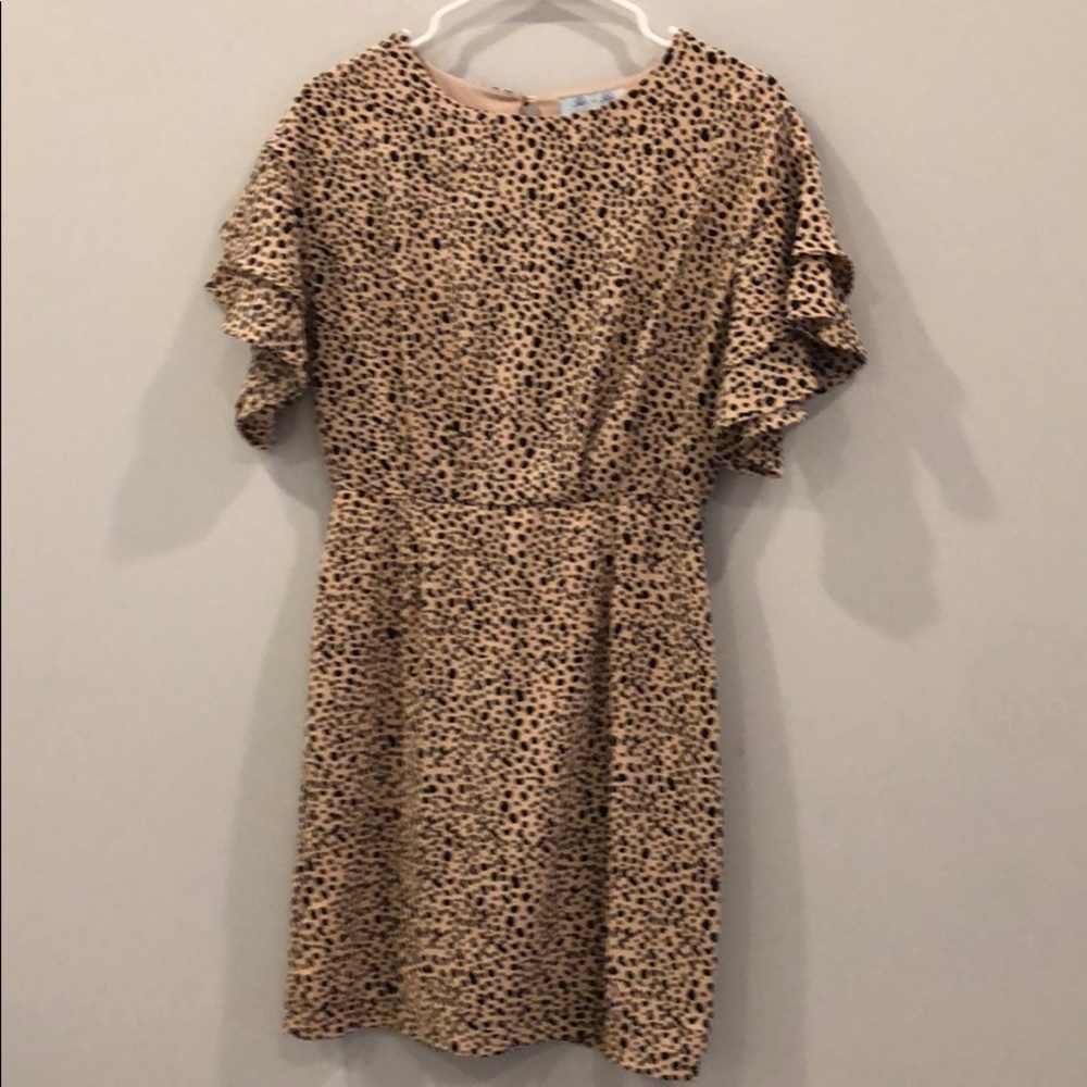 Cheetah print dress with flowy sleeves